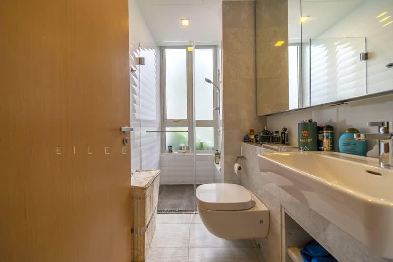 Turquoise, 51 Cove Drive, 3 Bedrooms, 2,573 sqft, Condominium For Sale, by Eileen Lim (林依玲), 500156648 - Bathroom - PropertyGuru.com.sg