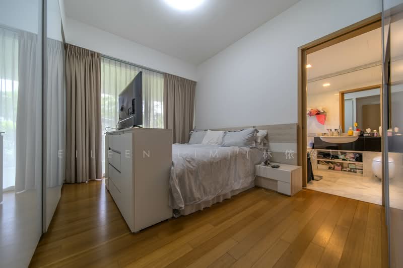 Turquoise, 51 Cove Drive, 3 Bedrooms, 2,573 sqft, Condominium For Sale, by Eileen Lim (林依玲), 500156648 - Bedroom - PropertyGuru.com.sg