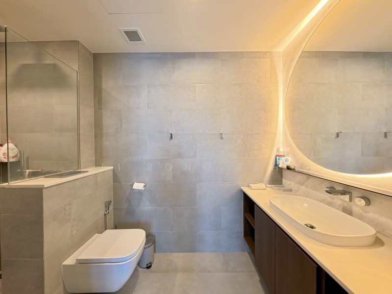 The Iveria, 2 Kim Yam Road, 3 Bedrooms, 915 sqft, Condominium For Sale, by Li Rong Teh, 500156649 - PropertyGuru.com.sg