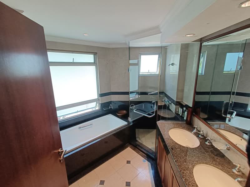 Seven Holt Road, 7 Holt Road, 4 Bedrooms, 2,152 sqft, Condominium For Sale, by Eva Qiu, 500156653 - Bathroom - PropertyGuru.com.sg
