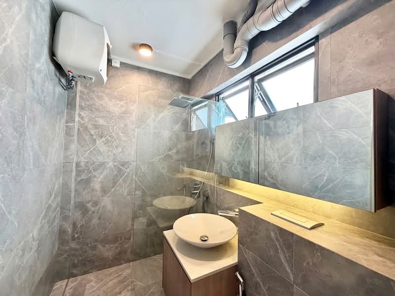 151 Tampines Street 12, 151 Tampines Street 12, 3 Bedrooms, 1,528 sqft, HDB Flat For Sale, by Aaron Hong, 500156656 - Bathroom - PropertyGuru.com.sg