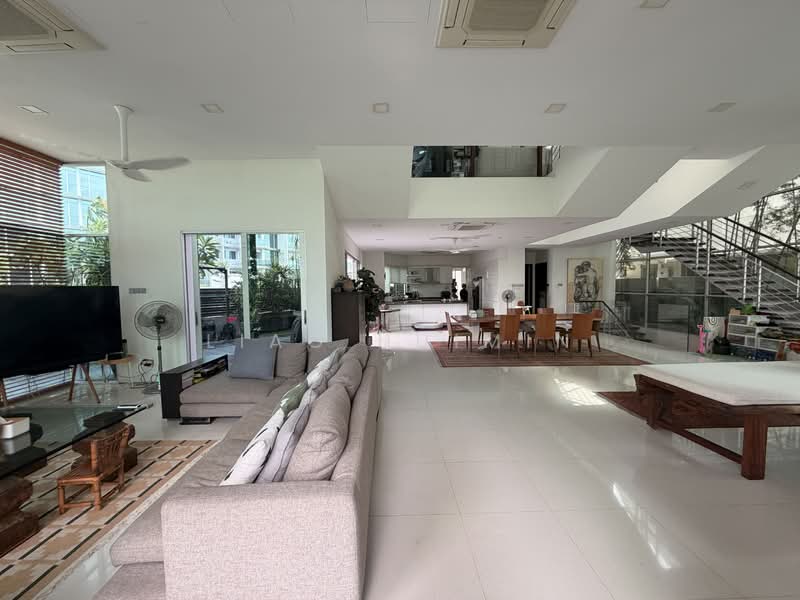Wareham Road, Wareham Road, 8 Bedrooms, 8,465 sqft, Detached House For Sale, by Liao Huimin, 500156658 - Living Room - PropertyGuru.com.sg
