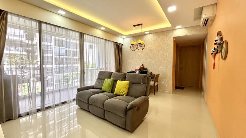 Twin Fountains, 11 Woodlands Avenue 6, 3 Bedrooms, 1,195 sqft, Executive Condominium For Sale, by Shawn Lew, 500156660 - Living Room - PropertyGuru.com.sg