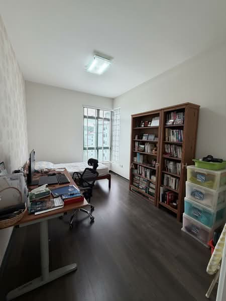 Parc Palais, 57 Hume Avenue, 3 Bedrooms, 1,238 sqft, Condominium For Sale, by Veronica Peh, 500156662 - Bedroom - PropertyGuru.com.sg