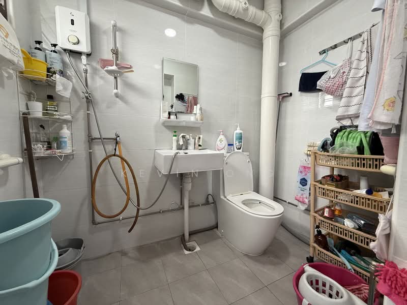 475 Pasir Ris Drive 6, 475 Pasir Ris Drive 6, Room Rental, 100 sqft, HDB Flat For Rent, by Kevin Ong, 500156666 - Bathroom - PropertyGuru.com.sg