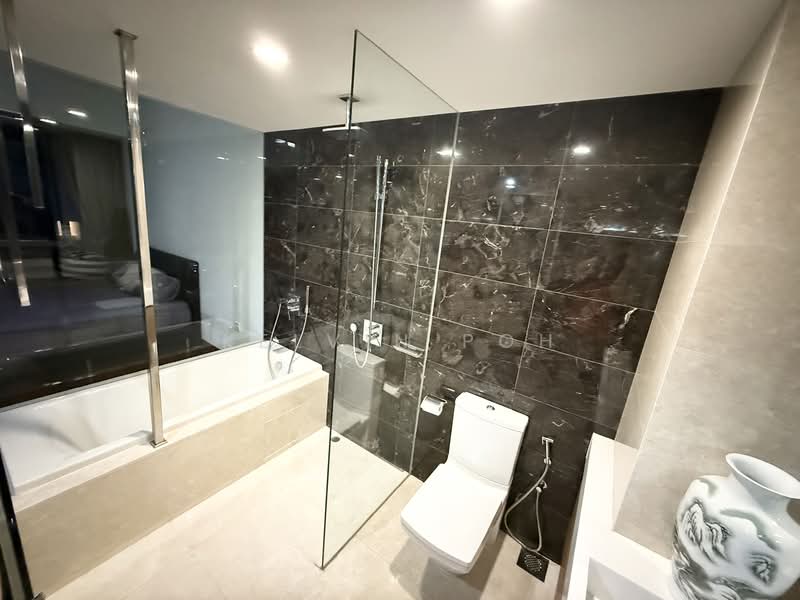 The Lanai, 140 Hillview Avenue, 4 Bedrooms, 1,305 sqft, Condominium For Sale, by Kelvin Poh, 500156667 - Bathroom - PropertyGuru.com.sg