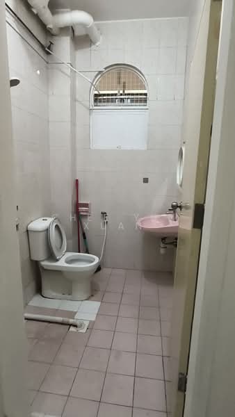 Sims 450 Centre, 450 Sims Avenue, Studio, 350 sqft, Walk-up Apartment For Rent, by Chee Yun Xuan, 500156669 - PropertyGuru.com.sg