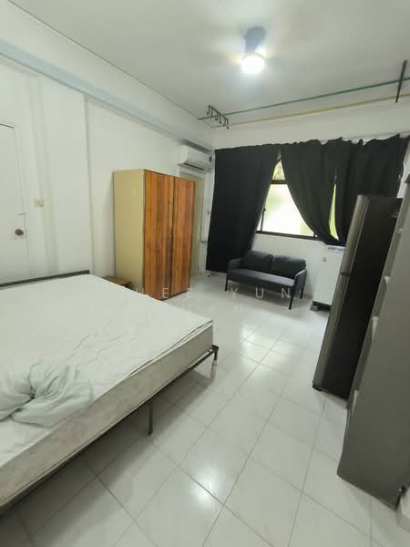 Sims 450 Centre, 450 Sims Avenue, Studio, 350 sqft, Walk-up Apartment For Rent, by Chee Yun Xuan, 500156669 - PropertyGuru.com.sg