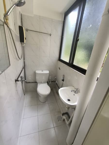 Sims 450 Centre, 450 Sims Avenue, Studio, 350 sqft, Walk-up Apartment For Rent, by Chee Yun Xuan, 500156669 - PropertyGuru.com.sg