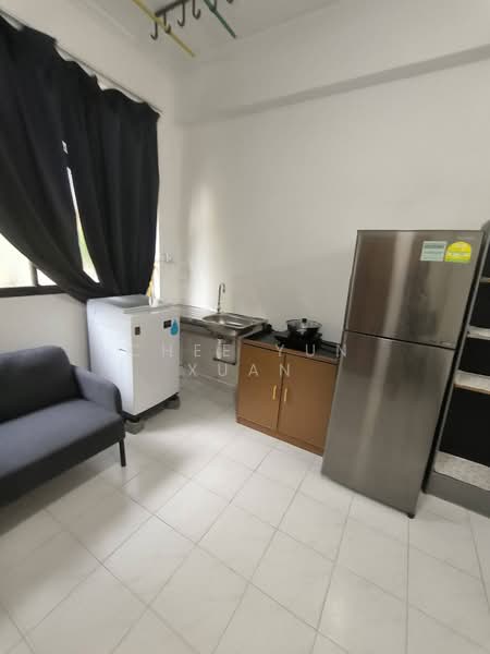 Sims 450 Centre, 450 Sims Avenue, Studio, 350 sqft, Walk-up Apartment For Rent, by Chee Yun Xuan, 500156669 - PropertyGuru.com.sg