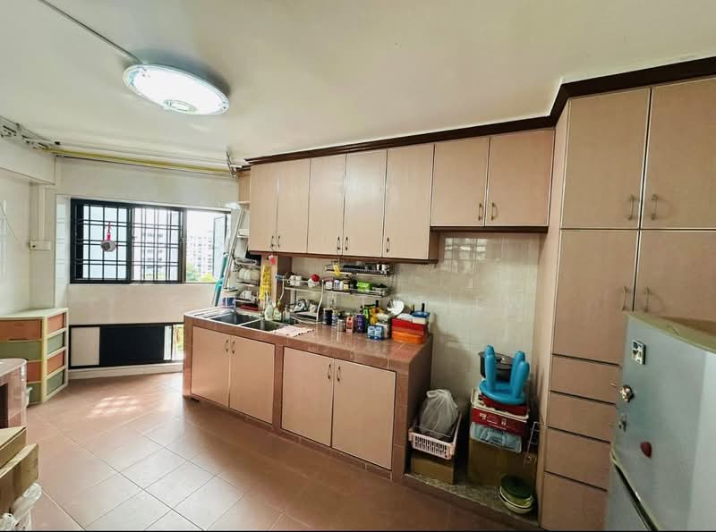 726 Tampines Street 71, 726 Tampines Street 71, 3 Bedrooms, 1,108 sqft, HDB Flat For Sale, by Gilbert Tiew, 500156682 - Kitchen - PropertyGuru.com.sg