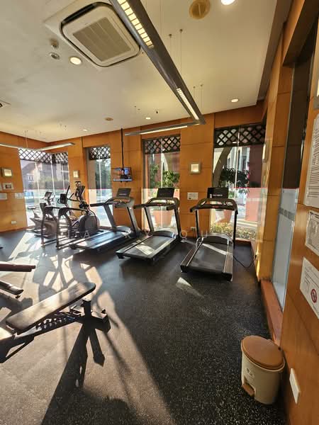 East Meadows, 30 Tanah Merah Kechil Road, Room Rental, 100 sqft, Condominium For Rent, by Jacky Quek, 500156702 - Gym - PropertyGuru.com.sg