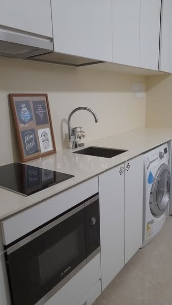 Waterfront @ Faber, 20 Faber Walk, Studio, 280 sqft, Apartment For Rent, by Josephine Sim, 500156714 - Kitchen - PropertyGuru.com.sg