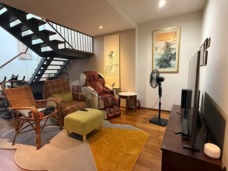 Hillview Estate, Jalan Intan, 4 Bedrooms, 2,420 sqft, Terraced House For Sale, by Ivy Yeo, 500156721 - Living Room - PropertyGuru.com.sg