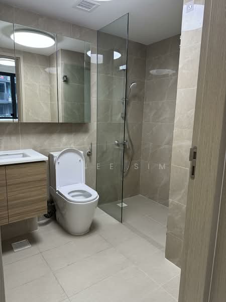Treasure at Tampines, 17 Tampines Lane, 1 Bedroom, 460 sqft, Condominium For Sale, by Renee Sim, 500156728 - Bathroom - PropertyGuru.com.sg