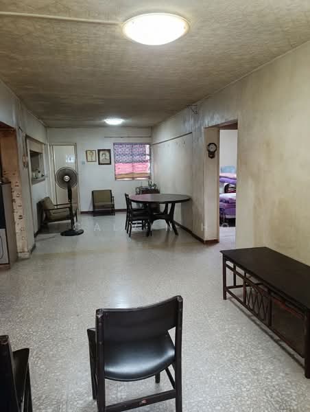 32 Teban Gardens Road, 32 Teban Gardens Road, 3 Bedrooms, 1,066 sqft, HDB Flat For Sale, by Calvin Ho, 500156731 - Living Room - PropertyGuru.com.sg