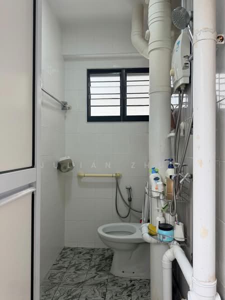 278 Yishun Street 22, 278 Yishun Street 22, 3 Bedrooms, 1,119 sqft, HDB Flat For Sale, by Julian Zhuo, 500156732 - Bathroom - PropertyGuru.com.sg