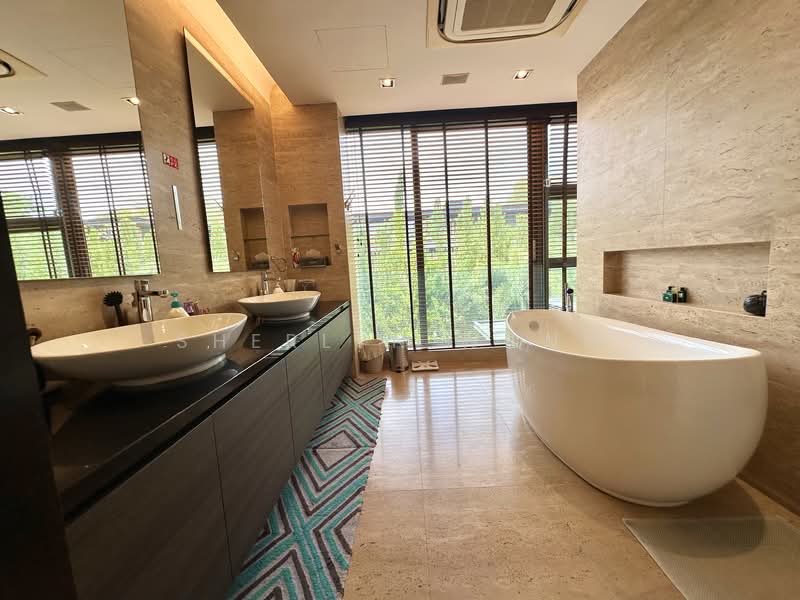 Swiss Club Park, Jalan Senandong, 6 Bedrooms, 9,441 sqft, Good Class Bungalow For Sale, by Sherlyn Wong, 500156735 - Master Bathroom - PropertyGuru.com.sg