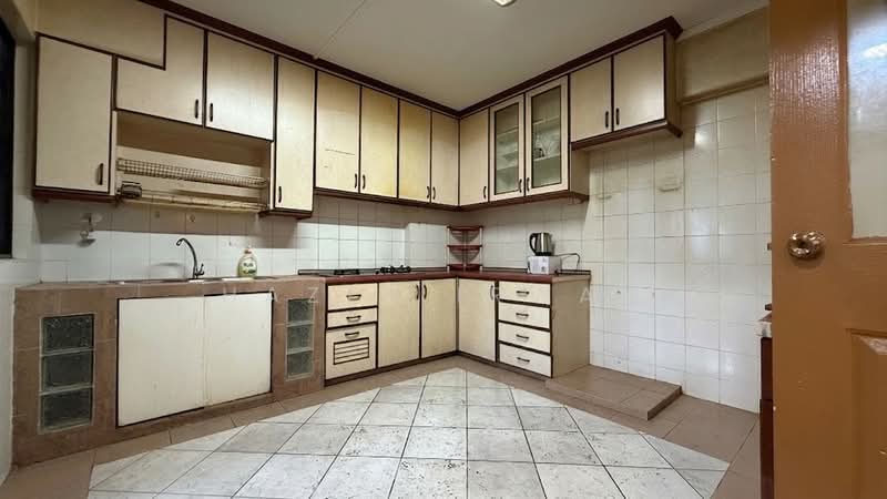368 Tampines Street 34, 368 Tampines Street 34, 3 Bedrooms, 1,119 sqft, HDB Flat For Sale, by Haziq Irwan, 500156740 - Kitchen - PropertyGuru.com.sg