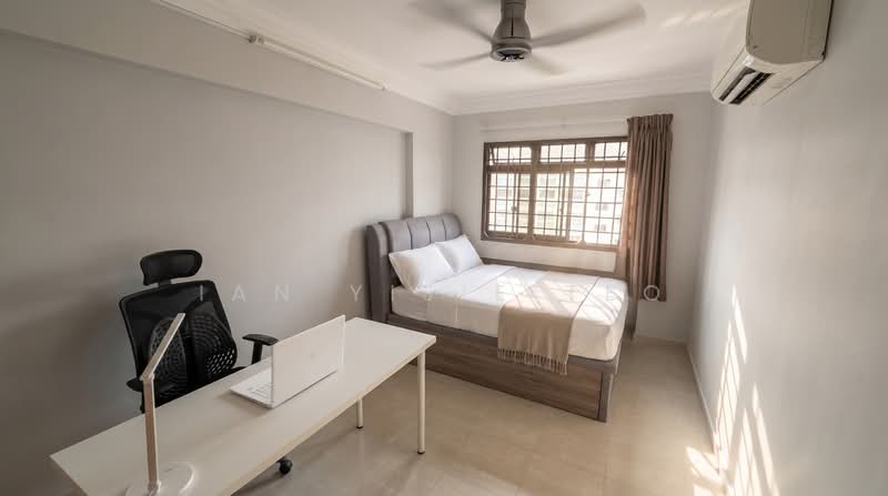 S.U.P.E.R C.H.E.A.P! 5mins to Admiralty MRT! 5 Supermarkets in 5 mins!, , 3 Bedrooms, 1,097 sqft, HDB Flat For Sale, by Ian Yijie Teo, 500156742 - Bedroom - PropertyGuru.com.sg