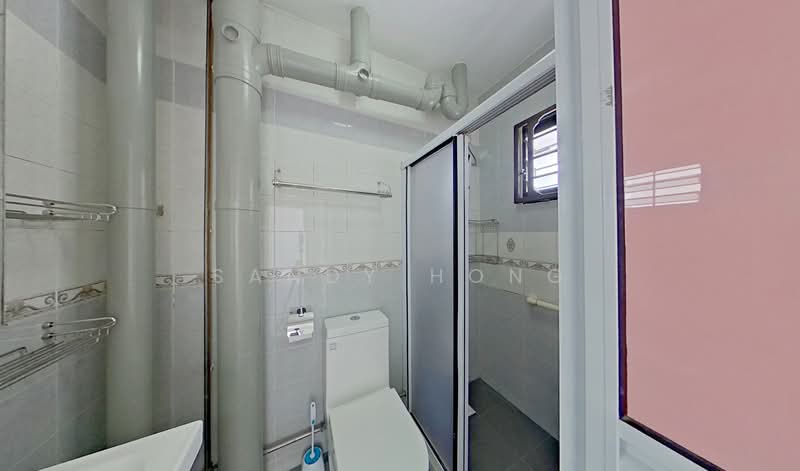 657A Jurong West Street 65, 657A Jurong West Street 65, 3 Bedrooms, 979 sqft, HDB Flat For Rent, by Sandy Hong, 500156762 - Bathroom - PropertyGuru.com.sg