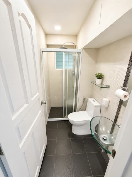 Melville Park, 24 Simei Street 1, 3 Bedrooms, 1,313 sqft, Apartment For Sale, by Bryant Khoo, 500156768 - Bathroom - PropertyGuru.com.sg