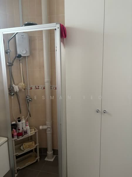 302 Hougang Avenue 5, 302 Hougang Avenue 5, Room Rental, 120 sqft, HDB Flat For Rent, by Jesman Yeo, 500156776 - Bathroom - PropertyGuru.com.sg
