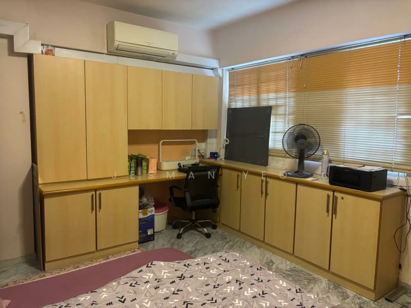 302 Hougang Avenue 5, 302 Hougang Avenue 5, Room Rental, 120 sqft, HDB Flat For Rent, by Jesman Yeo, 500156776 - Study - PropertyGuru.com.sg