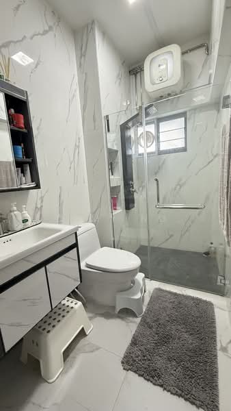 467 Admiralty Drive, 467 Admiralty Drive, 4 Bedrooms, 1,474 sqft, HDB Flat For Rent, by Camy Ng, 500156778 - Bathroom - PropertyGuru.com.sg
