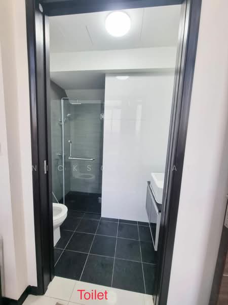 $5280/mth rent! Freehold Dual Key - Super High Rental Yield Condo, Buona Vista / West Coast / Clementi New Town, 2 Bedrooms, 721 sqft, Condominium For Sale, by Nickson Guay, 500156780 - Bathroom - PropertyGuru.com.sg