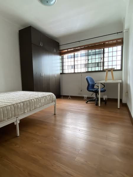 219A Jurong East Street 21, 219A Jurong East Street 21, 3 Bedrooms, 1,270 sqft, HDB Flat For Sale, by Ben XIA 夏天鹏, 500156781 - Bedroom - PropertyGuru.com.sg