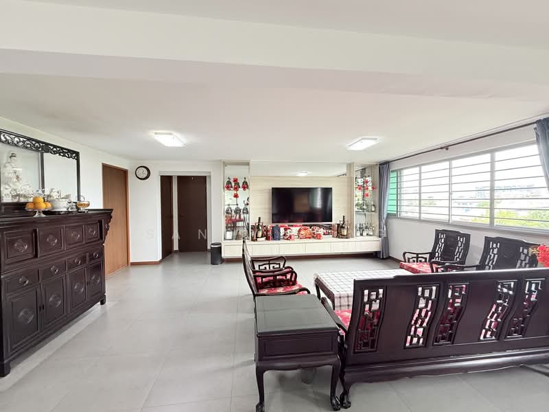 616 Hougang Avenue 8, 616 Hougang Avenue 8, 3 Bedrooms, 1,302 sqft, HDB Flat For Sale, by Sandy Yong, 500156793 - Living Room - PropertyGuru.com.sg