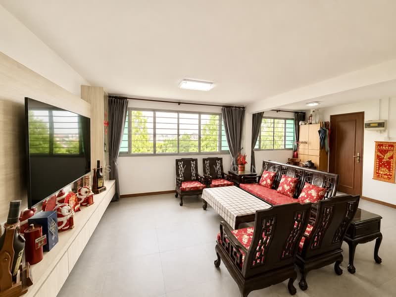 616 Hougang Avenue 8, 616 Hougang Avenue 8, 3 Bedrooms, 1,302 sqft, HDB Flat For Sale, by Sandy Yong, 500156793 - Living Room - PropertyGuru.com.sg