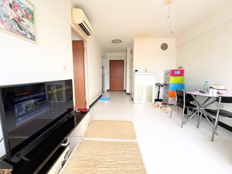 166A Teck Whye Crescent, 166A Teck Whye Crescent, 1 Bedroom, 506 sqft, HDB Flat For Sale, by Dana Goh, 500156794 - Living Room - PropertyGuru.com.sg