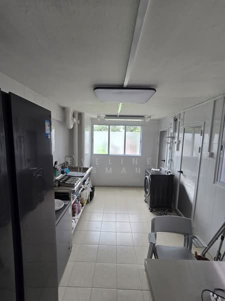 4 Changi Village Road, 4 Changi Village Road, Room Rental, 150 sqft, HDB Flat For Rent, by Eveline Kusmana, 500156798 - Kitchen - PropertyGuru.com.sg