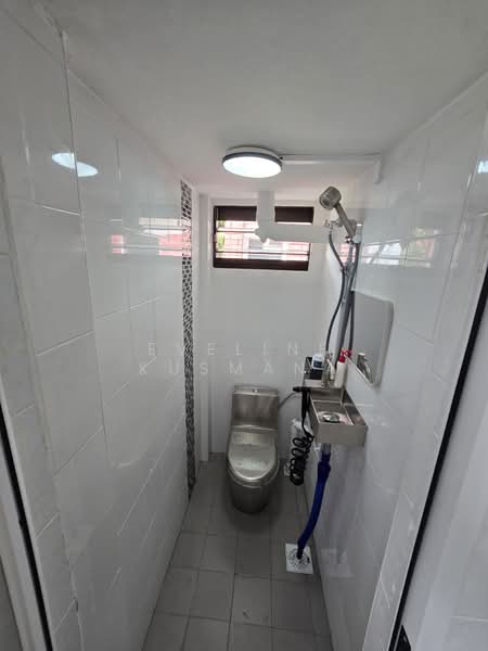 4 Changi Village Road, 4 Changi Village Road, Room Rental, 150 sqft, HDB Flat For Rent, by Eveline Kusmana, 500156798 - Bathroom - PropertyGuru.com.sg
