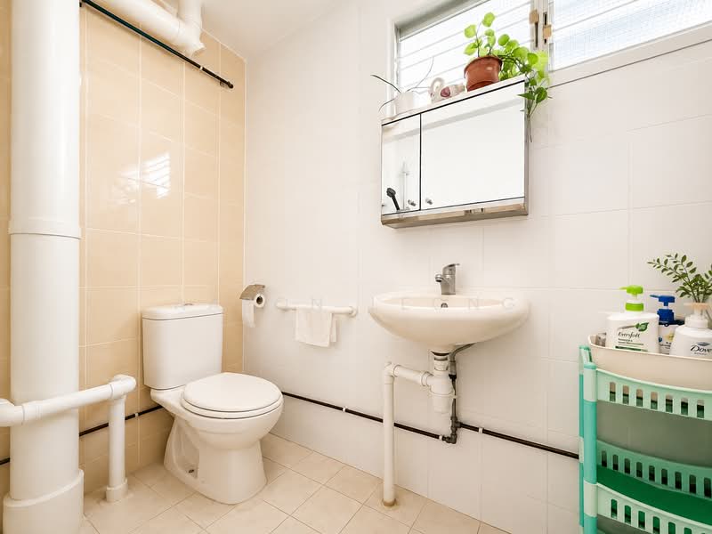 No Extension Needed, Extra Spacious, Near Mrt, , 3 Bedrooms, 1,130 sqft, HDB Flat For Sale, by Aaron Leong, 500156799 - Bathroom - PropertyGuru.com.sg