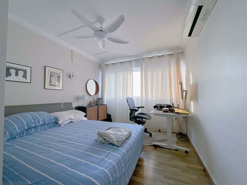 725 Ang Mo Kio Avenue 6, 725 Ang Mo Kio Avenue 6, 3 Bedrooms, 1,281 sqft, HDB Flat For Sale, by Emily Chong, 500156811 - Bedroom - PropertyGuru.com.sg