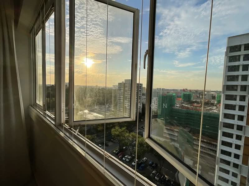 725 Ang Mo Kio Avenue 6, 725 Ang Mo Kio Avenue 6, 3 Bedrooms, 1,281 sqft, HDB Flat For Sale, by Emily Chong, 500156811 - View - PropertyGuru.com.sg