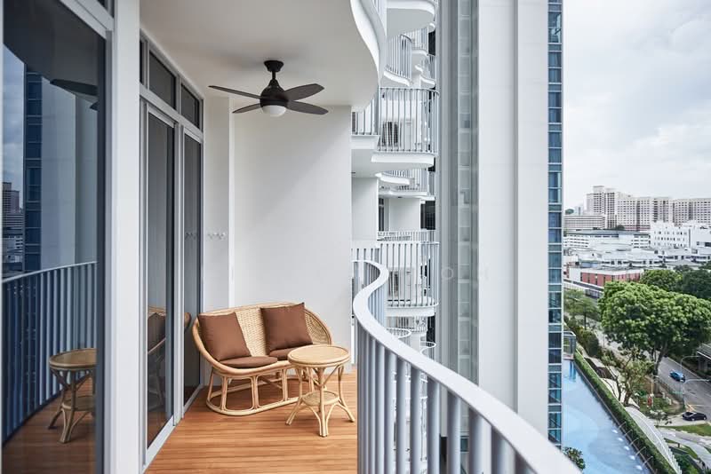 Queens Peak, 1 Dundee Road, 3 Bedrooms, 947 sqft, Condominium For Sale, by Eileen Koh, 500156817 - Balcony - PropertyGuru.com.sg