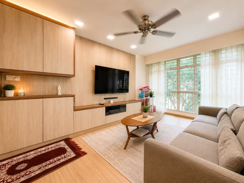 No Extension, Renovated, Near Mrt, , 3 Bedrooms, 990 sqft, HDB Flat For Sale, by Aaron Leong, 500156819 - Living Room - PropertyGuru.com.sg