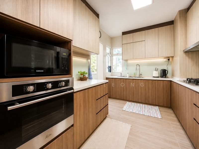 No Extension, Renovated, Near Mrt, , 3 Bedrooms, 990 sqft, HDB Flat For Sale, by Aaron Leong, 500156819 - Kitchen - PropertyGuru.com.sg