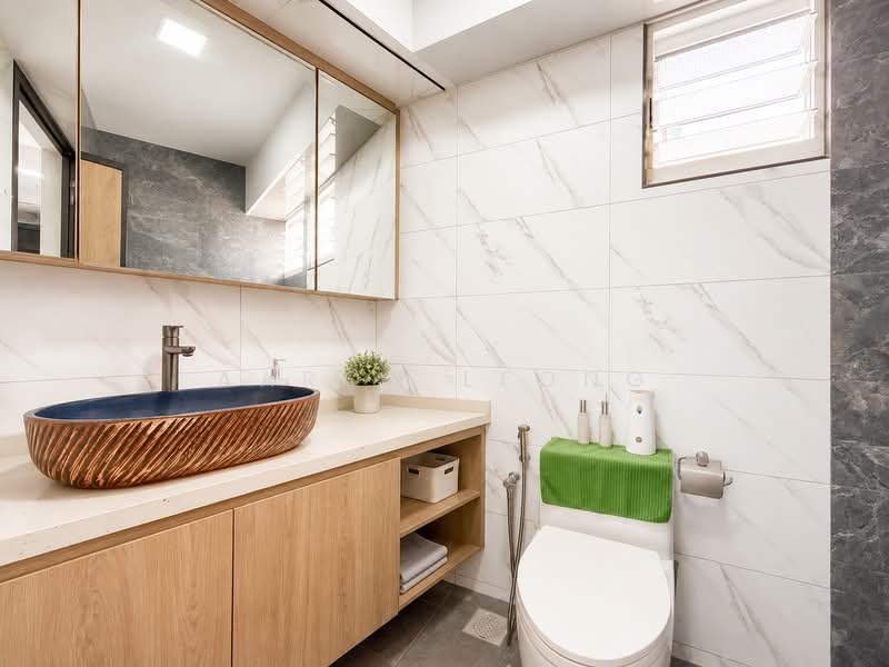 No Extension, Renovated, Near Mrt, , 3 Bedrooms, 990 sqft, HDB Flat For Sale, by Aaron Leong, 500156819 - Bathroom - PropertyGuru.com.sg