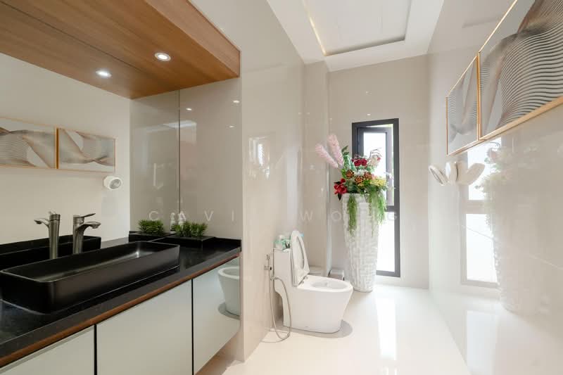 Westlake Avenue, Westlake Avenue, 5 Bedrooms, 5,000 sqft, Detached House For Sale, by Cavin Wong, 500156851 - Bathroom - PropertyGuru.com.sg
