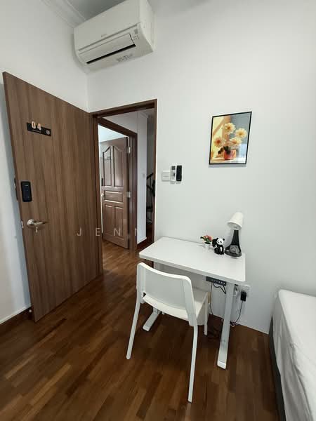 WESTWOOD CRESCENT, , Room Rental, 90 sqft, Terraced House For Rent, by Jenny Lee, 500156854 - Study - PropertyGuru.com.sg