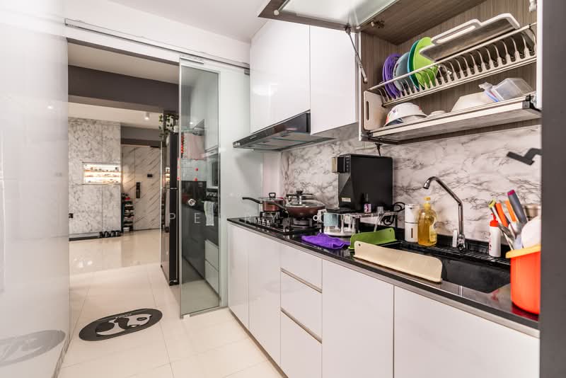 420B Northshore Drive, 420B Northshore Drive, 3 Bedrooms, 1,012 sqft, HDB Flat For Sale, by Perry Koh, 500156861 - Kitchen - PropertyGuru.com.sg