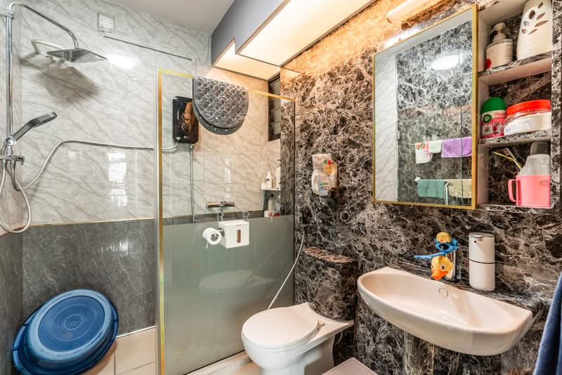 420B Northshore Drive, 420B Northshore Drive, 3 Bedrooms, 1,012 sqft, HDB Flat For Sale, by Perry Koh, 500156861 - Bathroom - PropertyGuru.com.sg