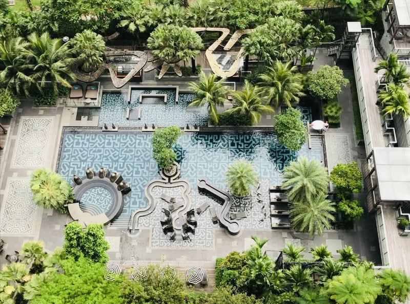 OUE Twin Peaks, 33 Leonie Hill Road, 1 Bedroom, 571 sqft, Condominium For Sale, by Paulynn Tay, 500156862 - Pool - PropertyGuru.com.sg