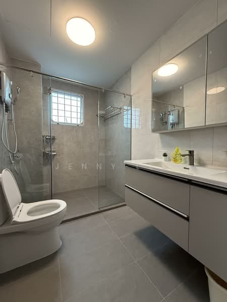 WESTWOOD CRESCENT, , Room Rental, 340 sqft, Terraced House For Rent, by Jenny Lee, 500156864 - Bathroom - PropertyGuru.com.sg