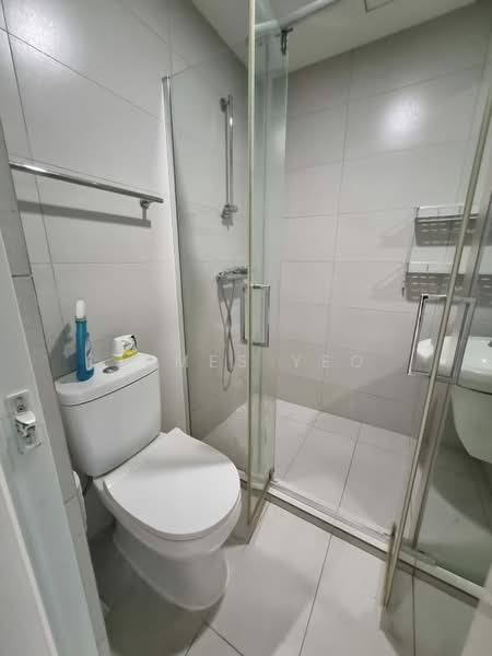1 Canberra, 13 Canberra Drive, Studio, 350 sqft, Executive Condominium For Rent, by James Yeo, 500156872 - Bathroom - PropertyGuru.com.sg